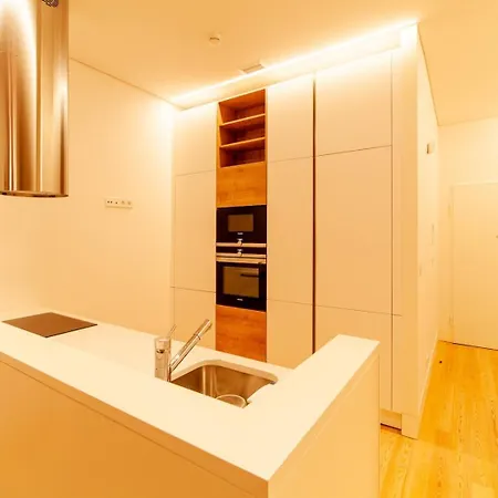 Elegance @ Chiado By Upperground * Lisboa